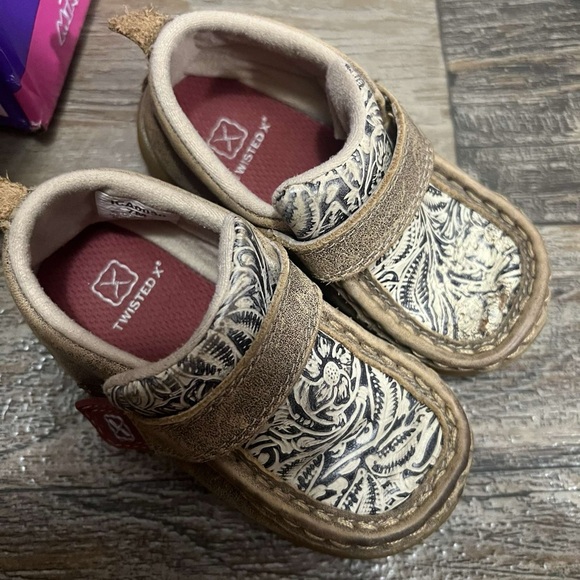 Twisted X Toddler Girls Mocs - Picture 2 of 3